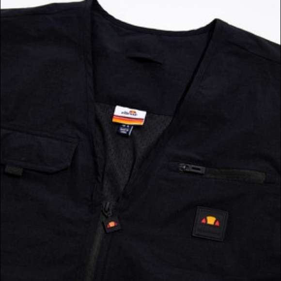 Ellesse vintage retro vest
Water resistant - Picture 3 of 5
